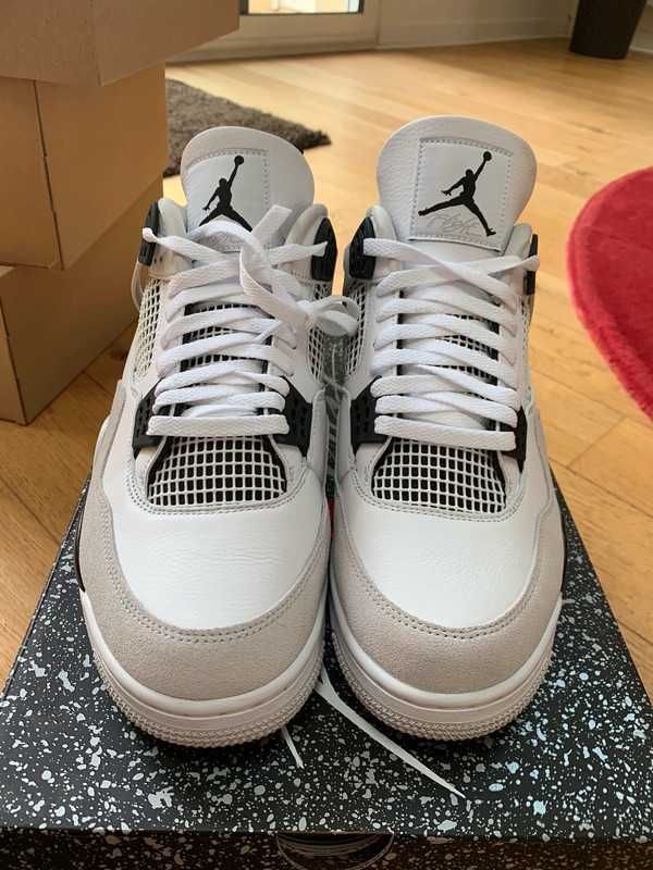 Jordan Air Jordan4 Wojskowy czarny rozmiar 41