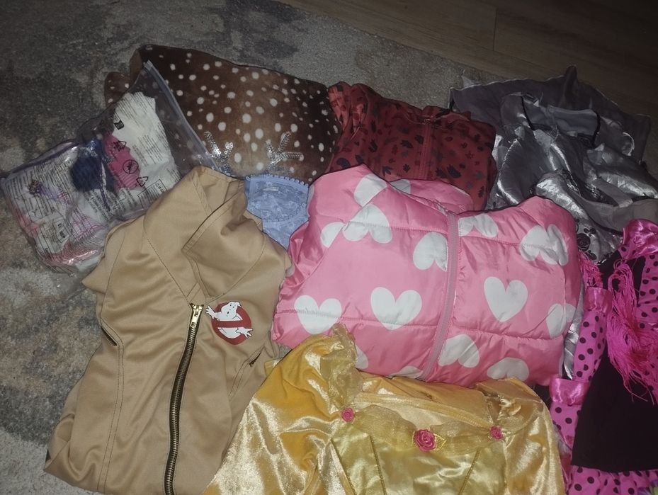 Oddam rzeczy dla dziewczynki 122/134