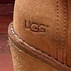 Botas UGG de salto alto