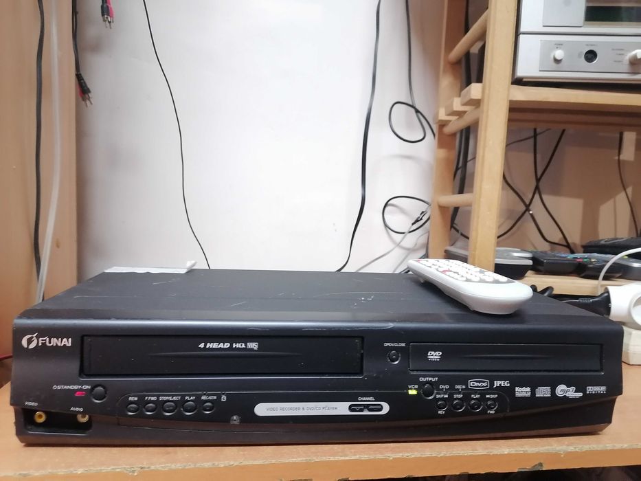Magnetowid VHS Funai D8A-M1000DB Pilot STEREO