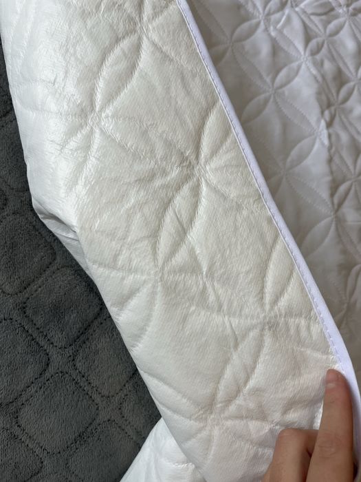 Непромокаюча простинь / наматрацник 220×200, захист матраца