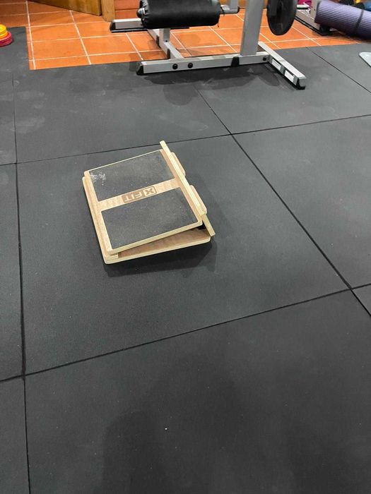 Ginásio Completo - Máquinas/Polia/Halteres e Mais