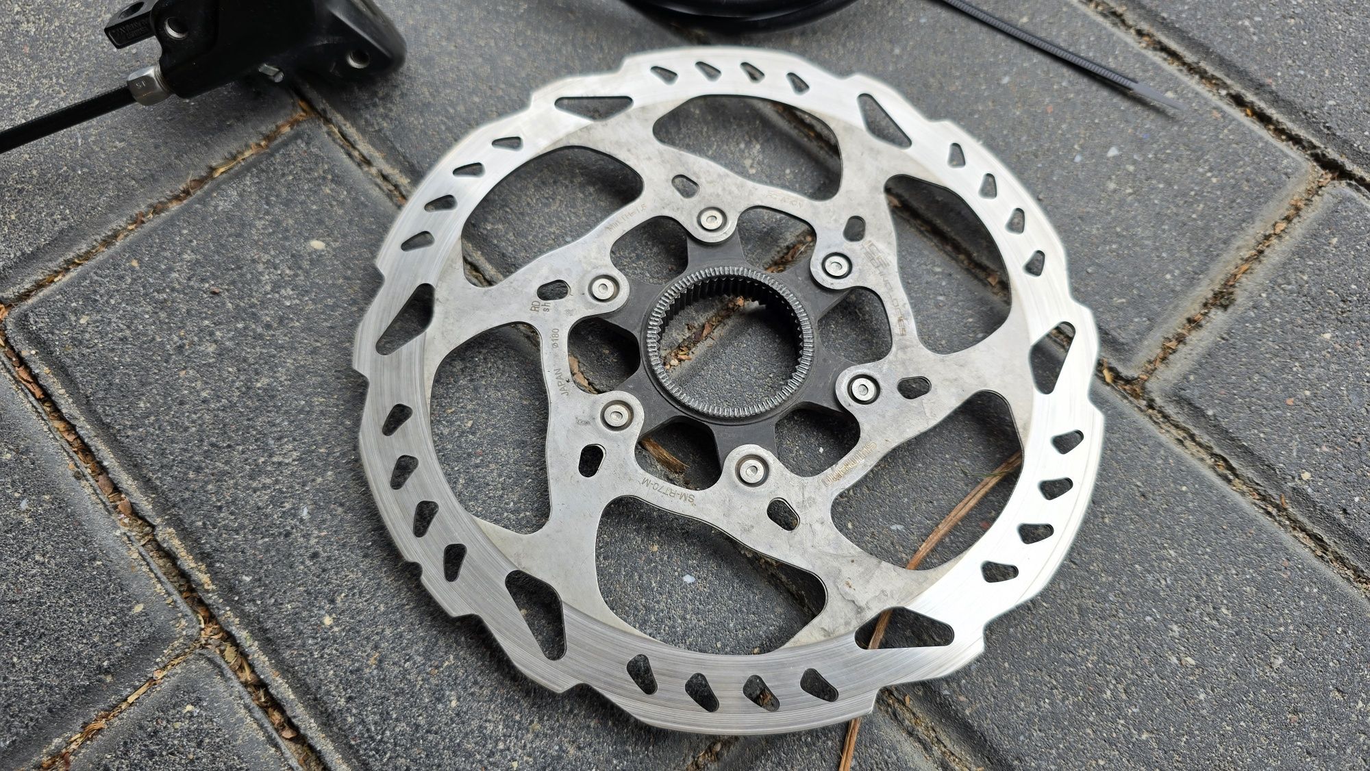 2x Komplet hamulców Shimano MT201 z tarczami