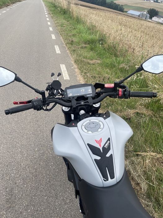 Motocykl Yamaha mt125