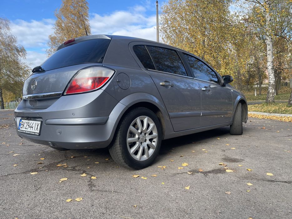 Opel Astra h 1.8 автомат