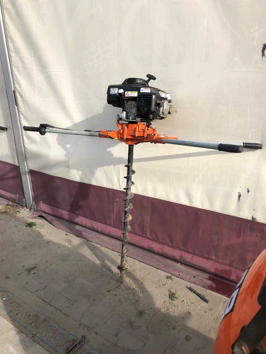 Wiertnica świder do gleby Genaral na silniku Honda GXV 160