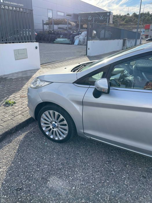 Ford Fiesta 1.6 TDCI 90cv 5 lugares