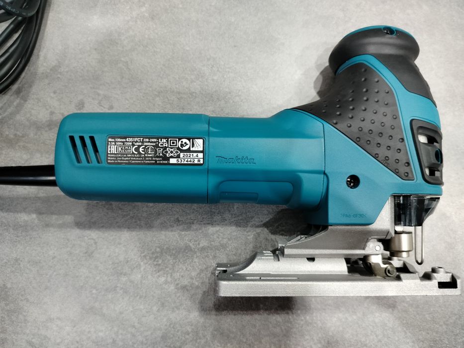 Wyrzynarka Makita 4351FCTJ Nowa