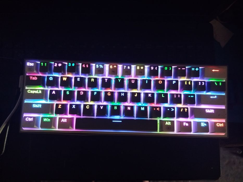 Клава ігрова в ідеальному стані model: K617-RGB