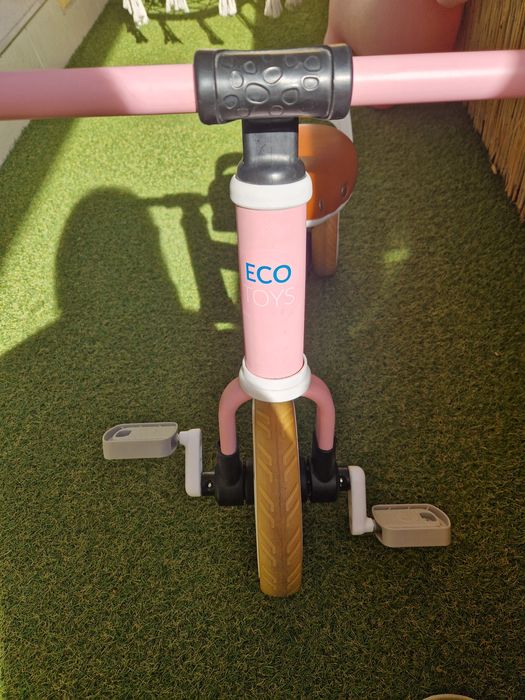 Rower rowerek trójkołowy biegowy z pedałami 2w1 Różowy Ecotoys
