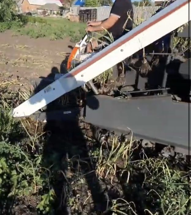 Iseki чеснокоуборщик лукоуборщик морковоуборщик