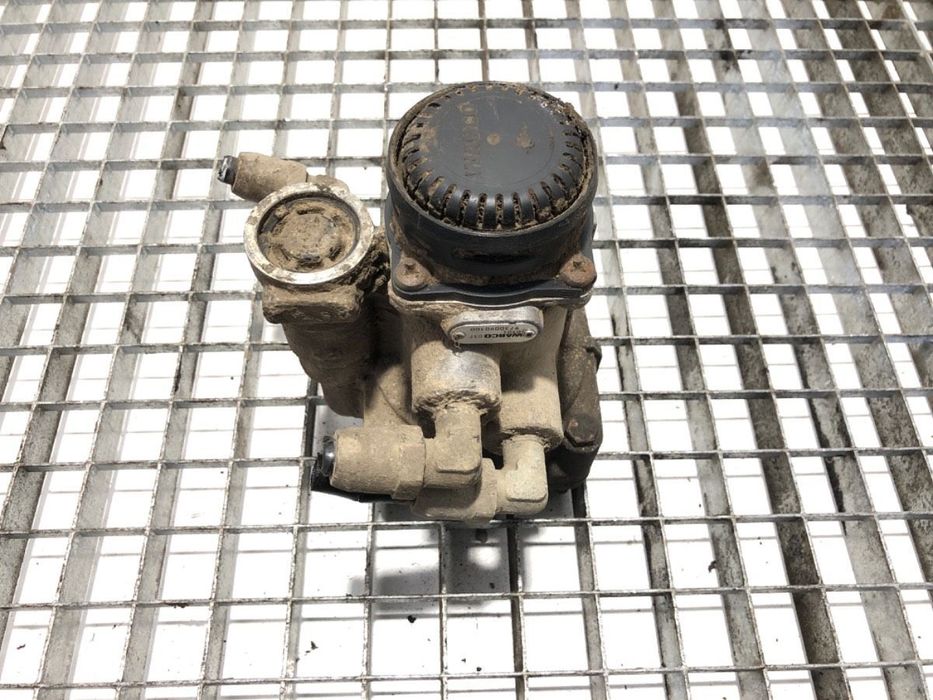 ZAWÓR STEROWANIA PRZYCZEPĄ  SCANIA 4 - series 1995 - 2008 114 C/330 9730090100