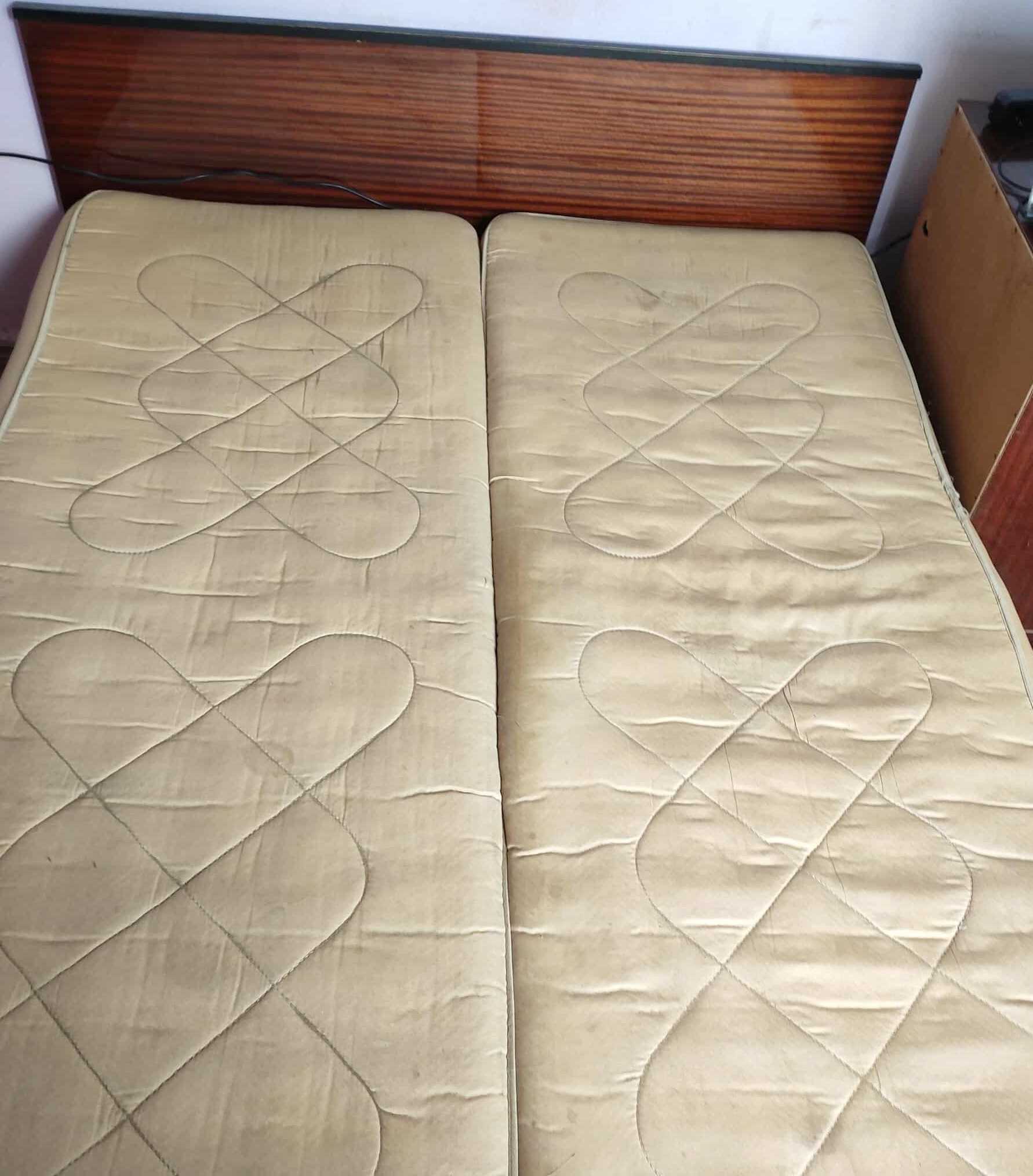Продам двоспальне ліжко (вживаний товар).