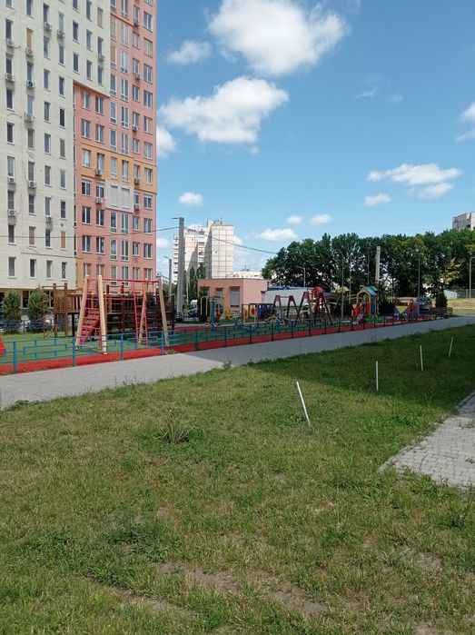 Продам  новострой 2ком квартиру ЖК Меридиан