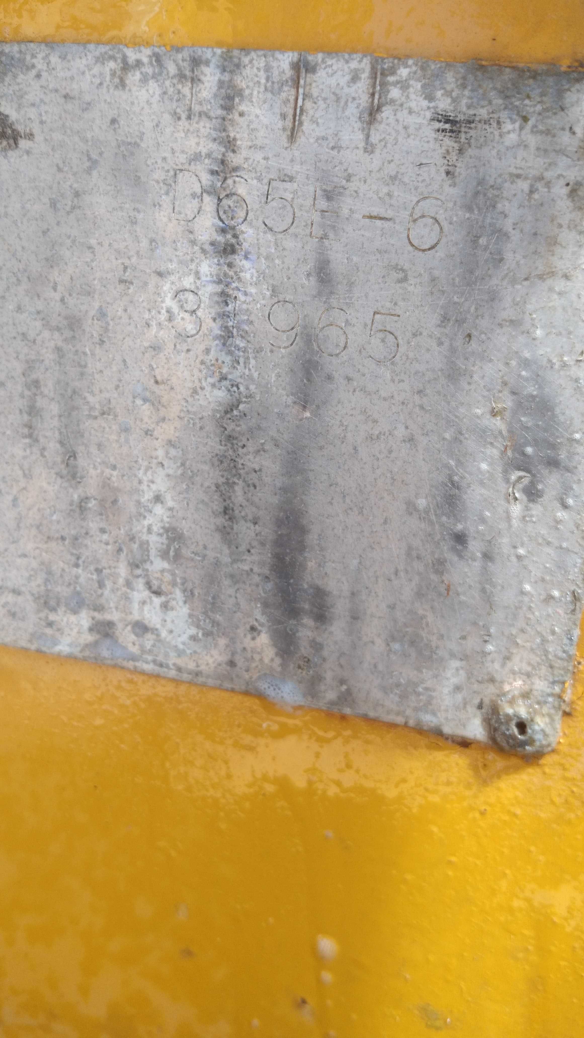 KOMATSU D65 D 1990 Trator de rastos