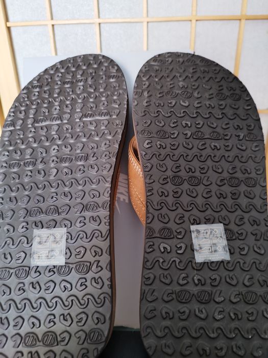 Chinelos novos 42