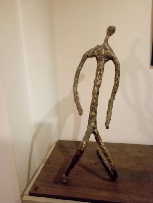 Escultura de homem