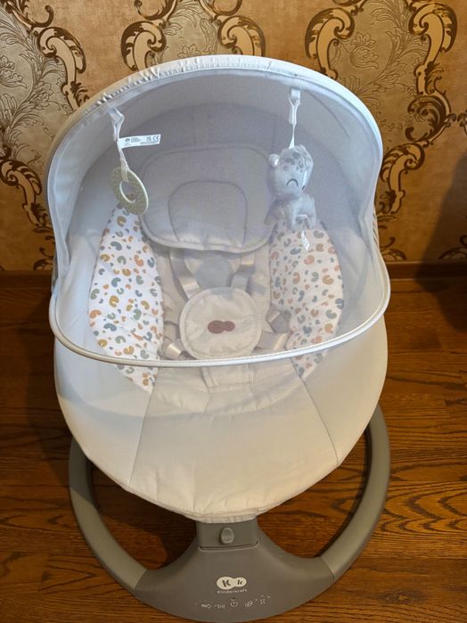 Продам шезлонг-гойдалка Kinderkraft Lumi 2