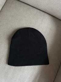 Czarna czapka zimowa damska Sinsay