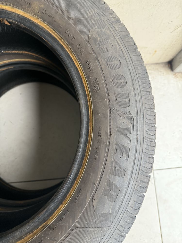 Opony 215/65/16 C GoodYear 2020 Rok 2 szt