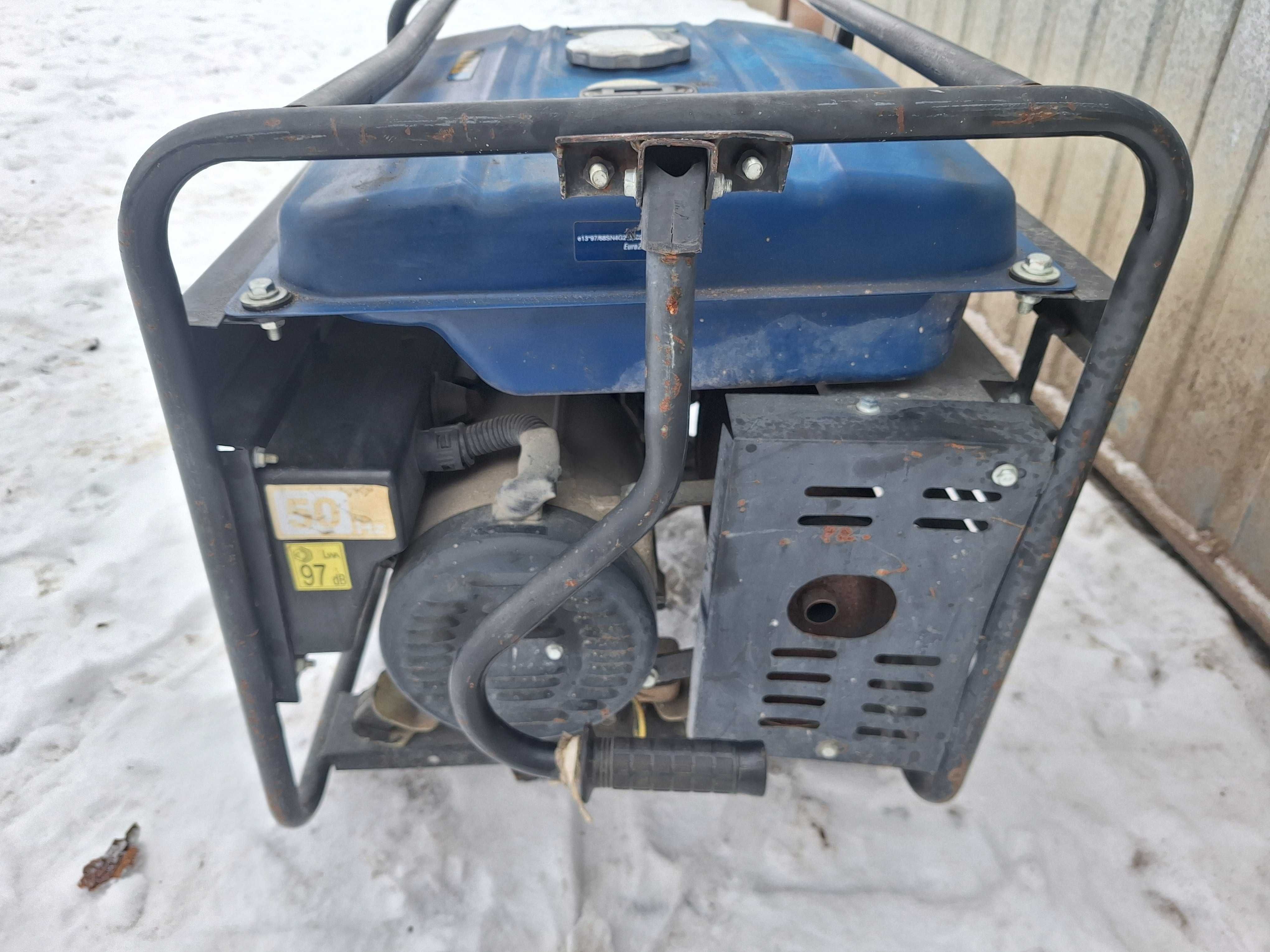 Generator prądotwórczy, Agregat 7,5kW 230V i 400V