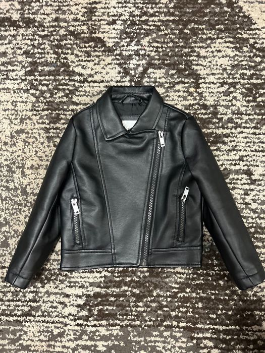 Куртка шкіряна для дівчинки