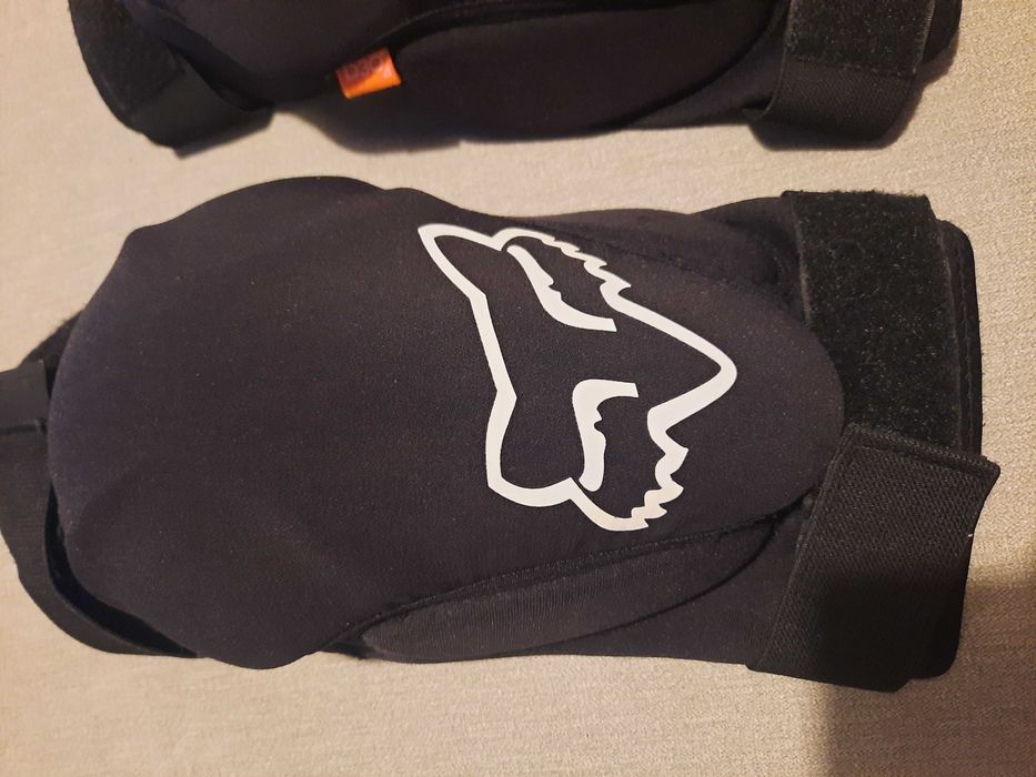 Ochraniacze na kolana rozmiar small D30