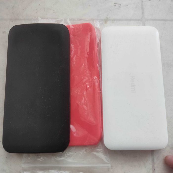 Павербанк redmi 10000 та 20000 якісні в гарному стані