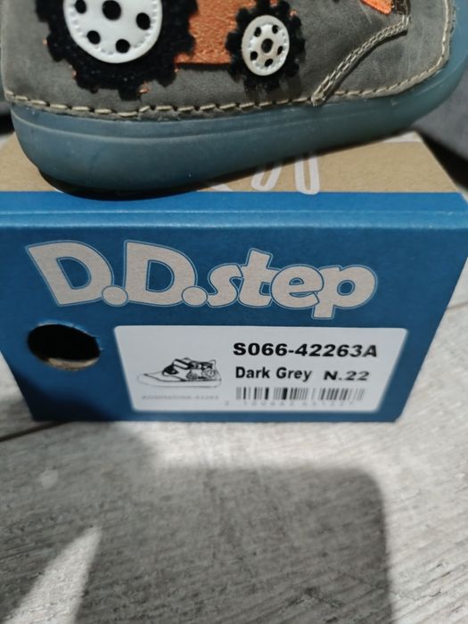 D.d step buty świecące