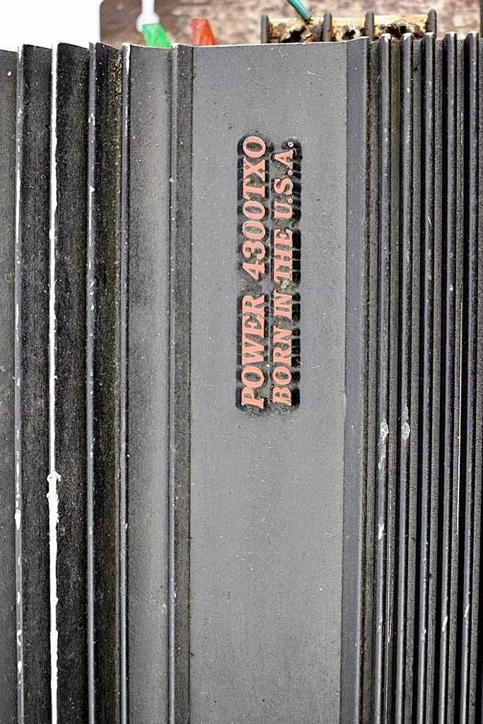 Wzmacniacz samochodowy Earthquake Power 4300TXO / Eko Komis