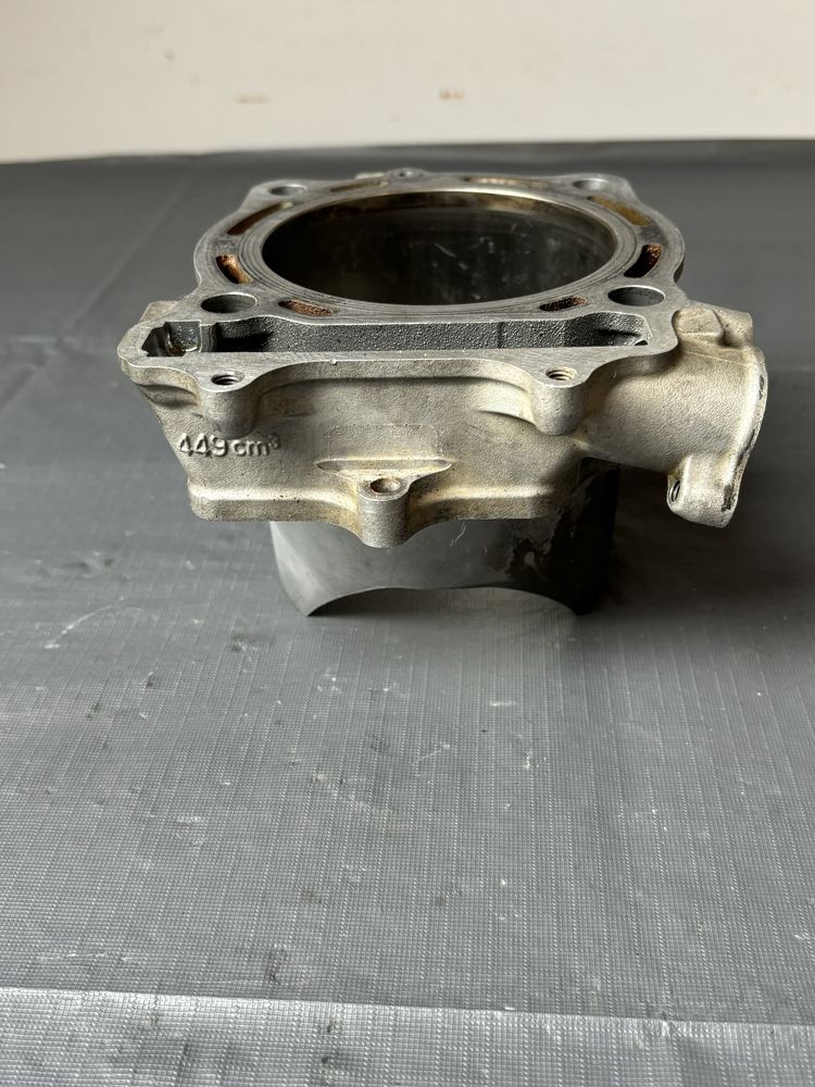 Cylinder SUZUKI RMZ450 r 08-13 uszkodzony