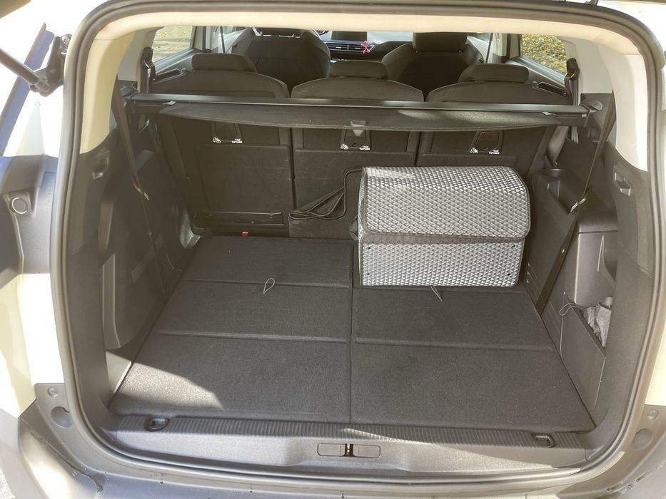 Продам Peugeot 5008