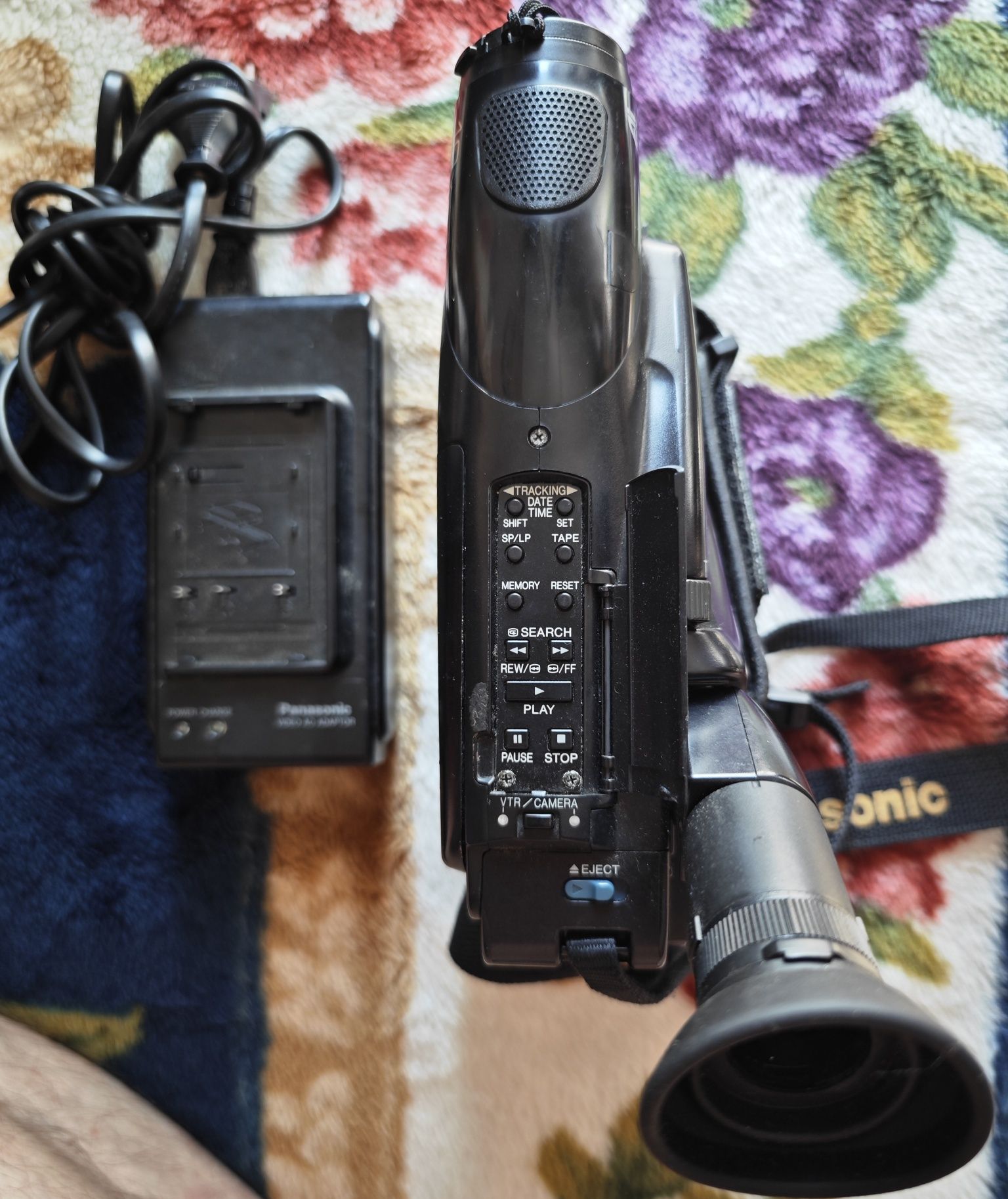 Kamera Panasonic NV-A1 VHS-C
