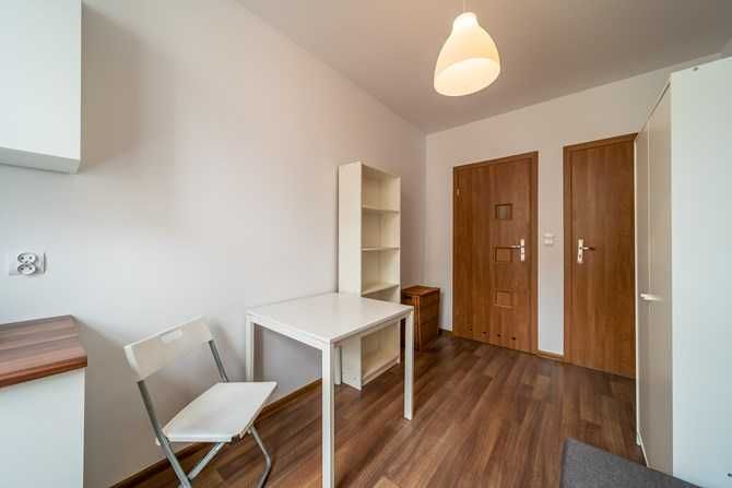 Młynarska 9, słoneczna kawalerka, 17 m² niedaleko Placu Kościelnego