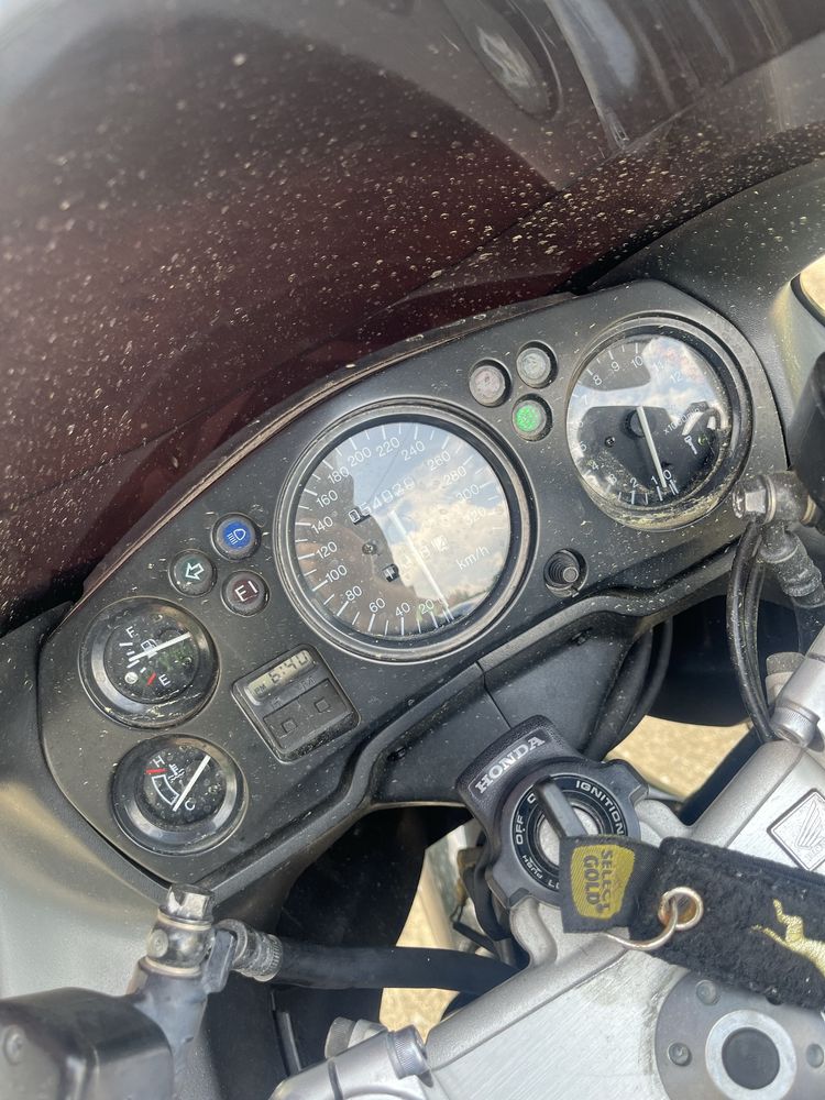 Honda cbr xx 1100 zegary lagi silnik rama owiewki wydechy remus