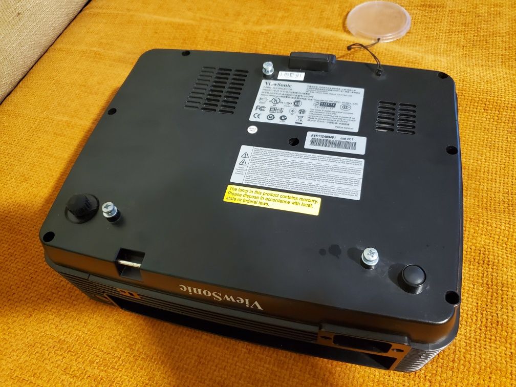 Проектор ViewSonic PJD6221 2700 люмен Увага