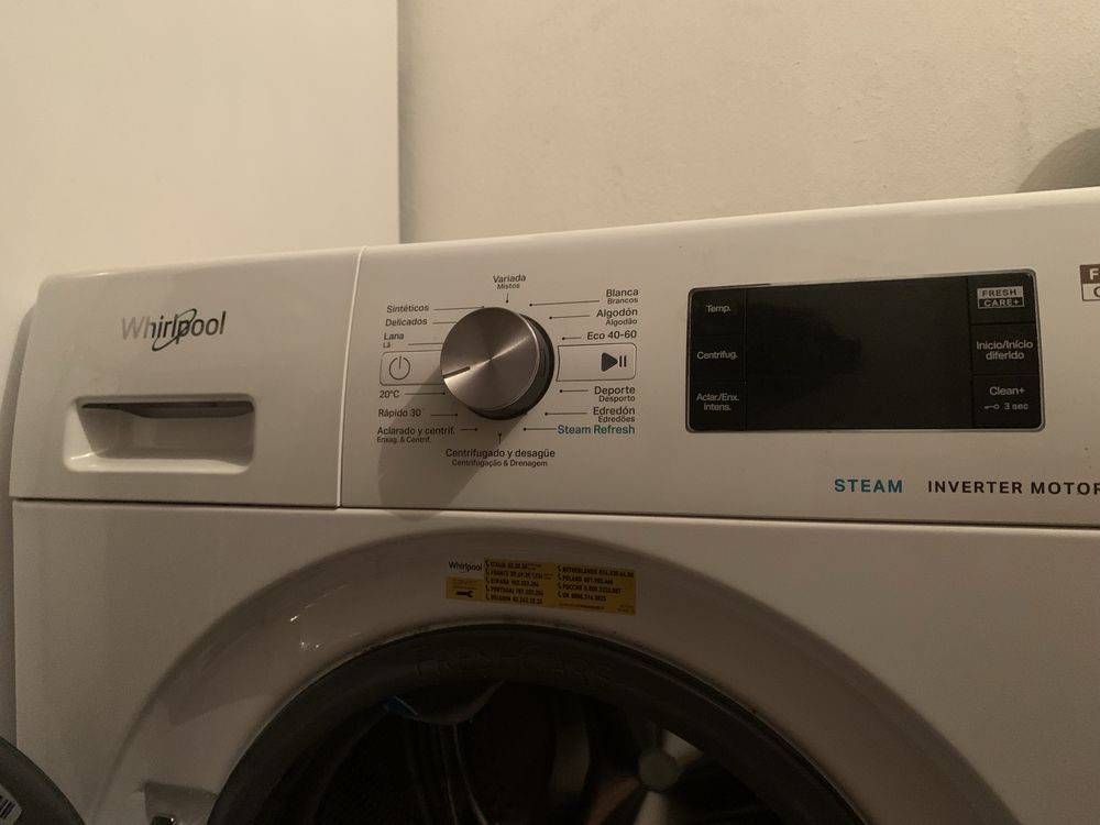 Máquina de Lavar Roupa WHIRLPOOL FFB 7469 BV PT 7 kg - 1400 rpm
