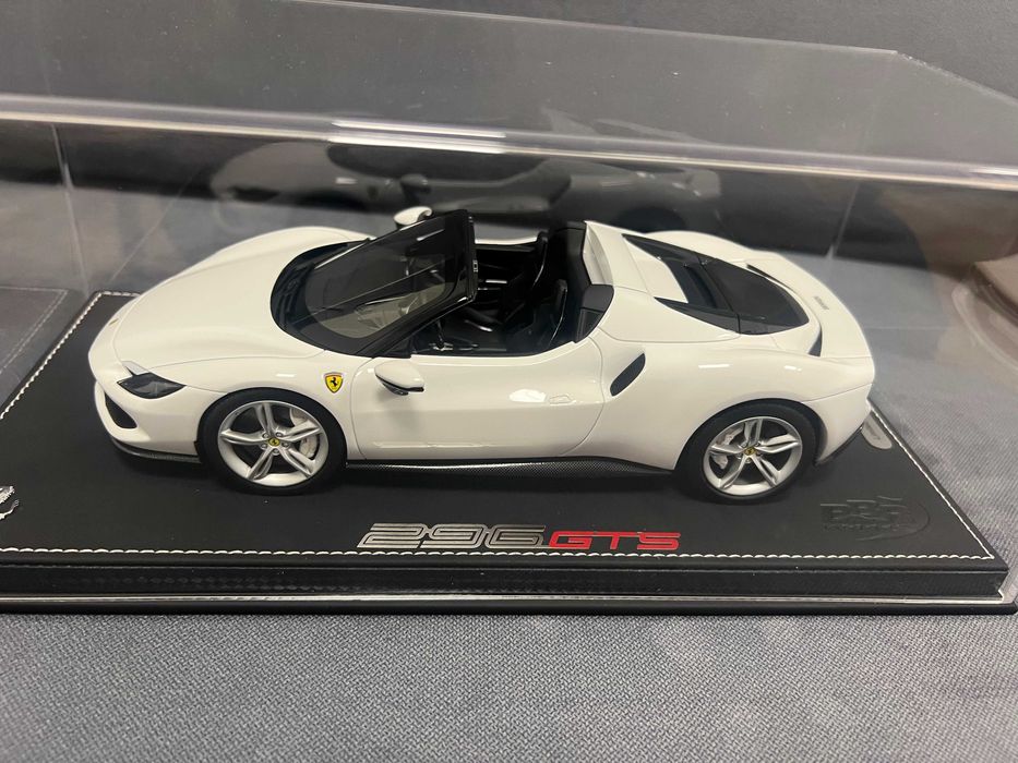 Ferrari 296 GTS 1/18