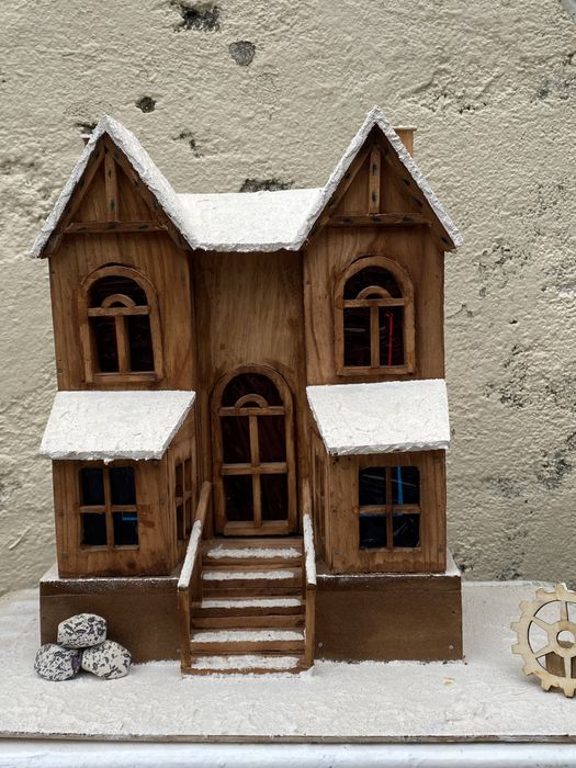 Casinhas de Natal em madeira, feitas à mão