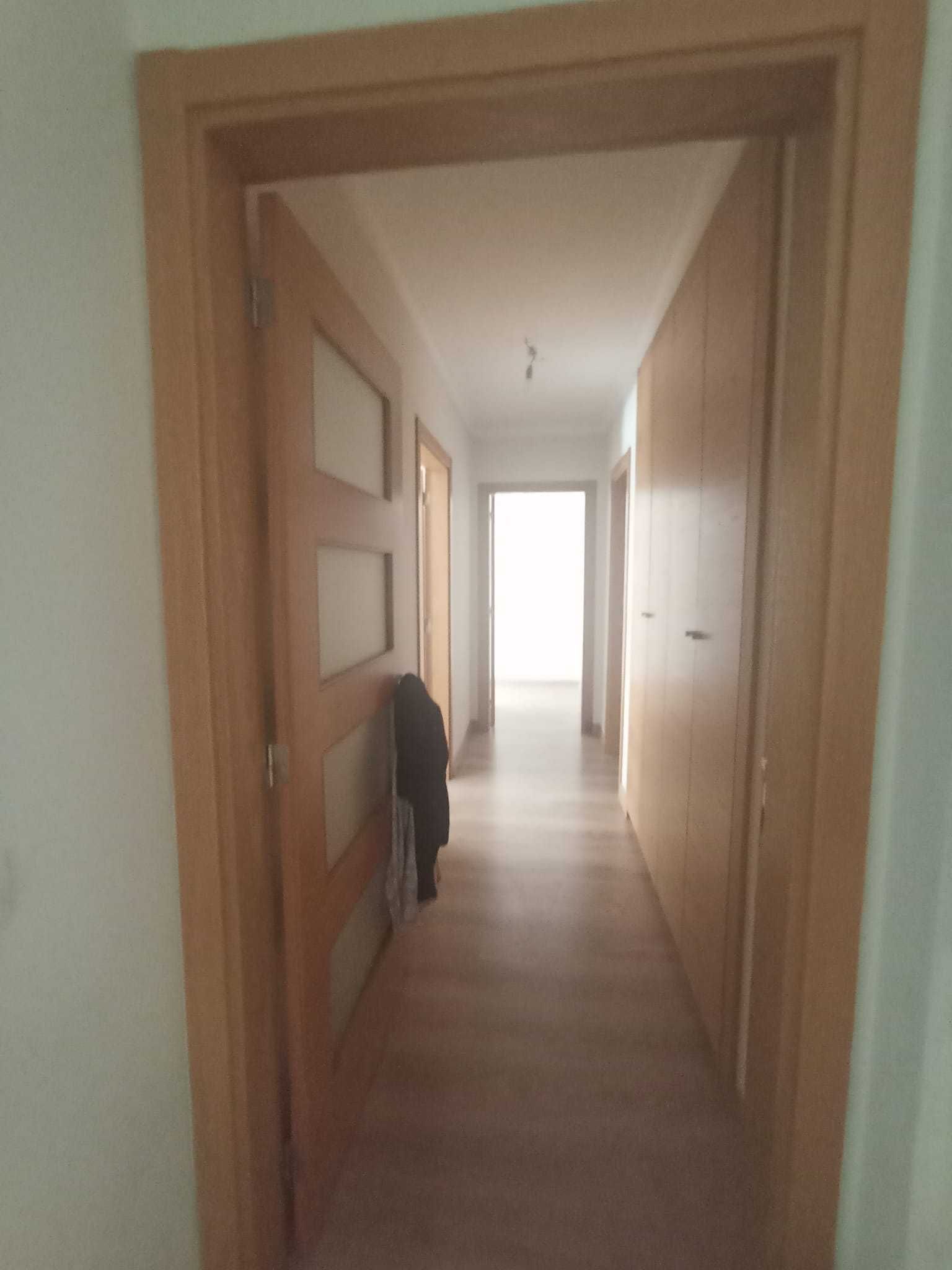 ARRENDA-SE T2 NO CENTRO DA CIDADE