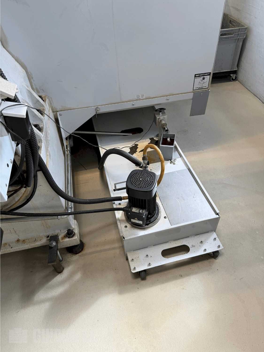 Frezarka Haas VF-3DHE (2002)