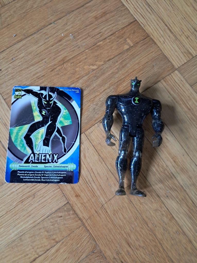 Ben 10 - figurka Alien X