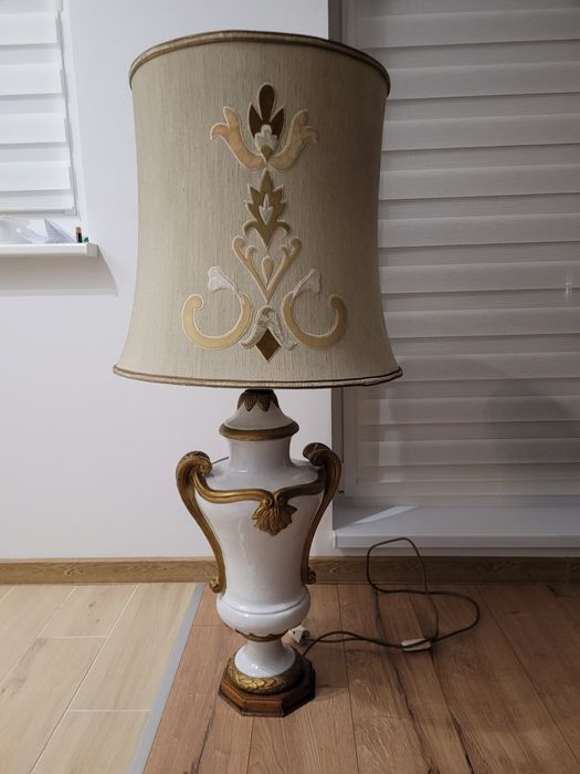 Lampa podłogowa 118 cm wysokości