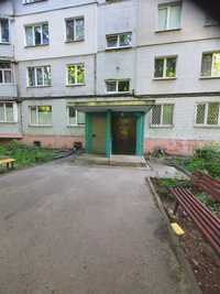 Продам однокімнатні квартиру поряд з метро Студентська.