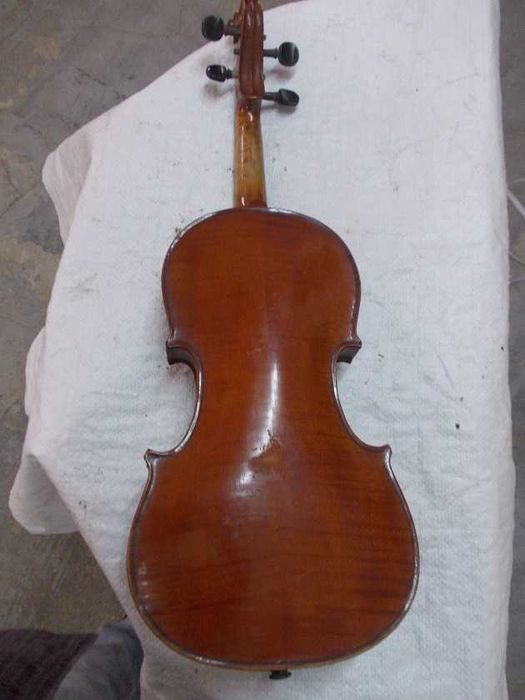 Zabytkowe sygnowane skrzypce 4/4 Antonius Stradiuarius