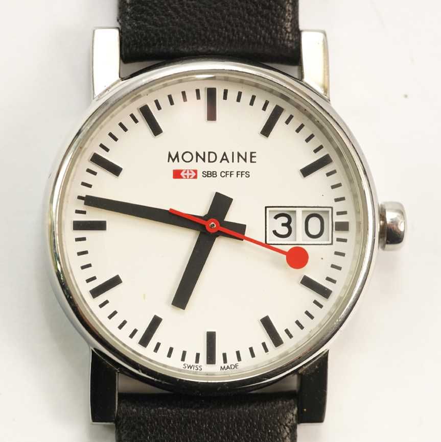 Zegarek Mondaine MSE.30210.LCV.SET SWISS Datownik Stalowa koperta