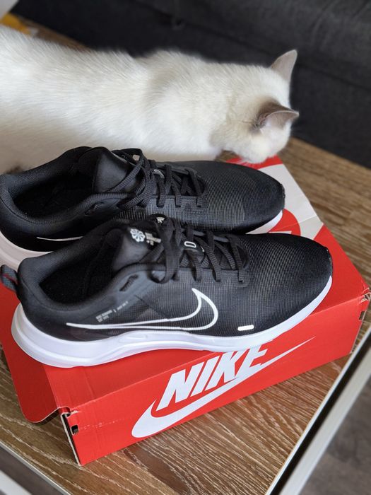 кросівки Nike абсолютно нові