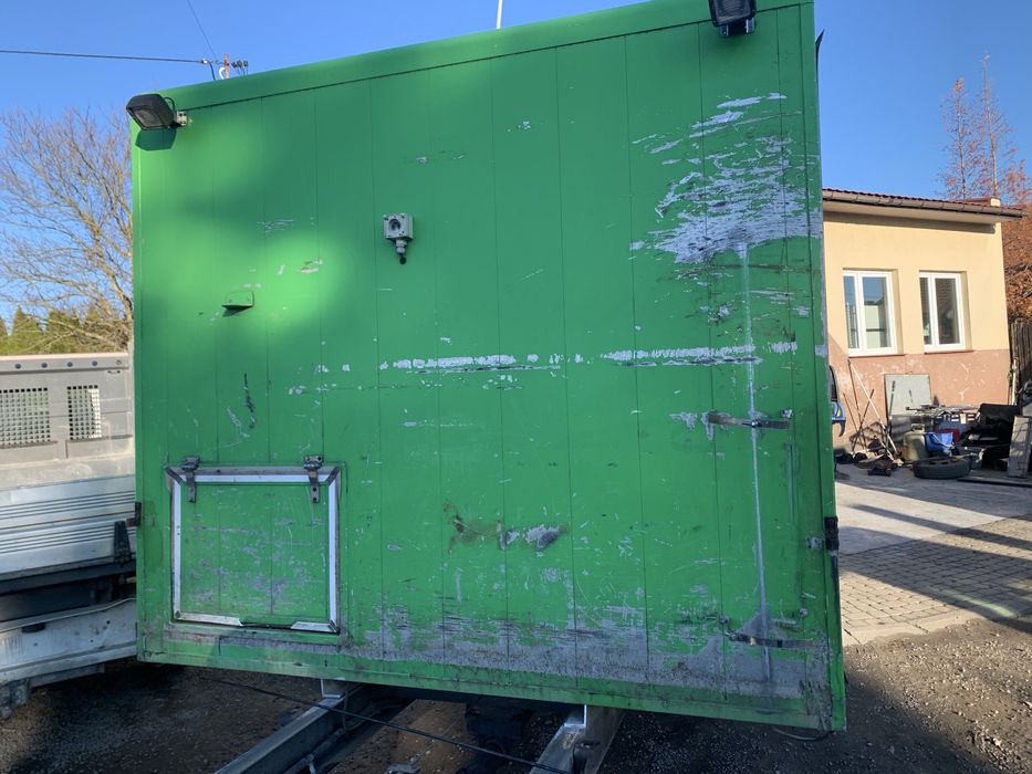 Skrzynia  aluminiowa za kabinę magazyn