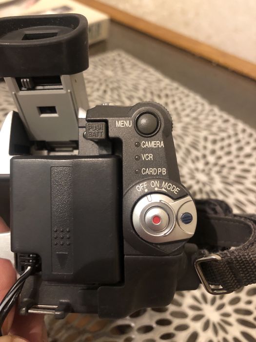 Відеокамера Panasonic nv-gs70