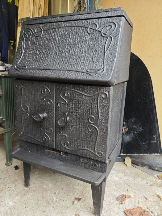 Piecyk żeliwny Trolla 820 – stan idealny koza kominek